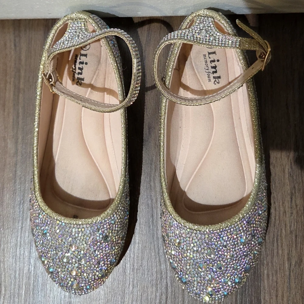 Girls Link Silver/Gold Dress Shoe, Size 2Y - Picture 2 of 9
